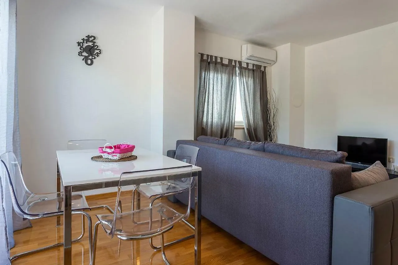 Appartement Apartmani Karoca Pula