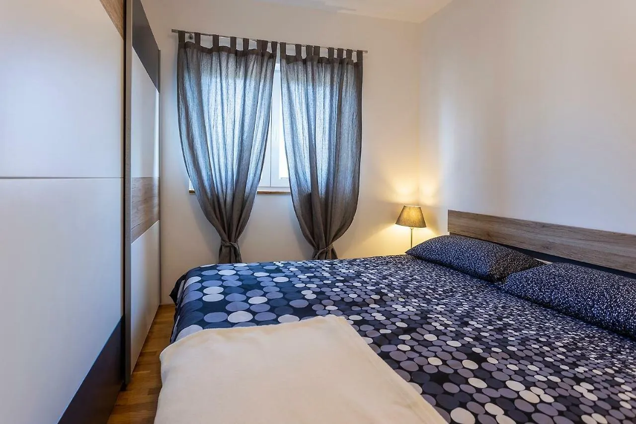 Apartmani Karoca Pula Kroatië