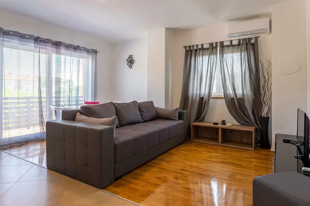 Apartmani Karoca Pula Kroatië
